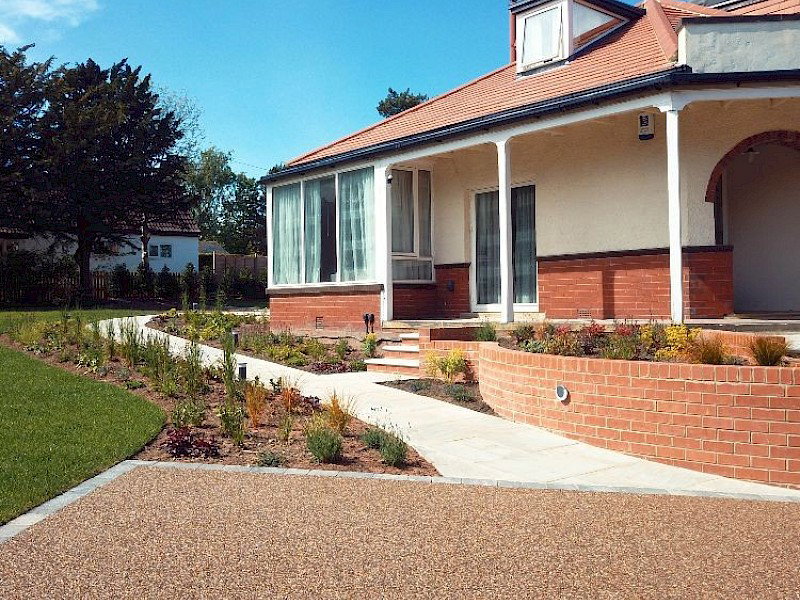 Farrar Lane, Adel